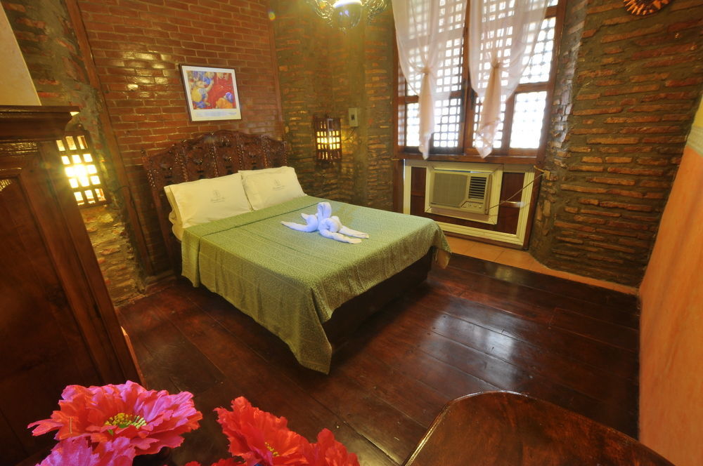 Zen Rooms Grandpa'S Inn Βιγκάν Εξωτερικό φωτογραφία