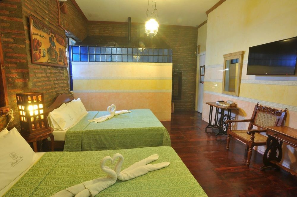 Zen Rooms Grandpa'S Inn Βιγκάν Εξωτερικό φωτογραφία