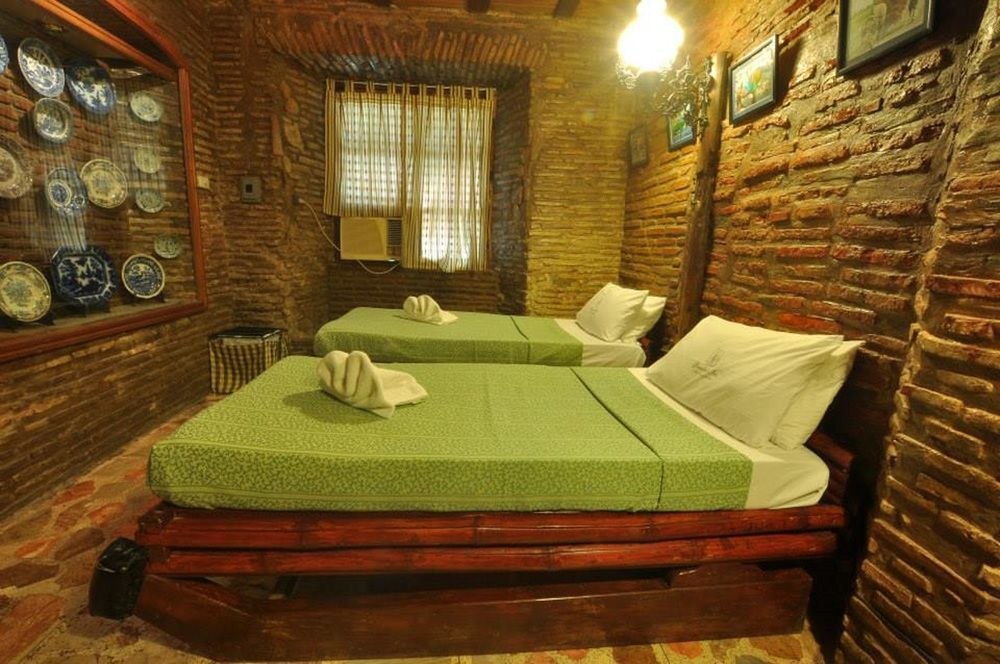 Zen Rooms Grandpa'S Inn Βιγκάν Εξωτερικό φωτογραφία