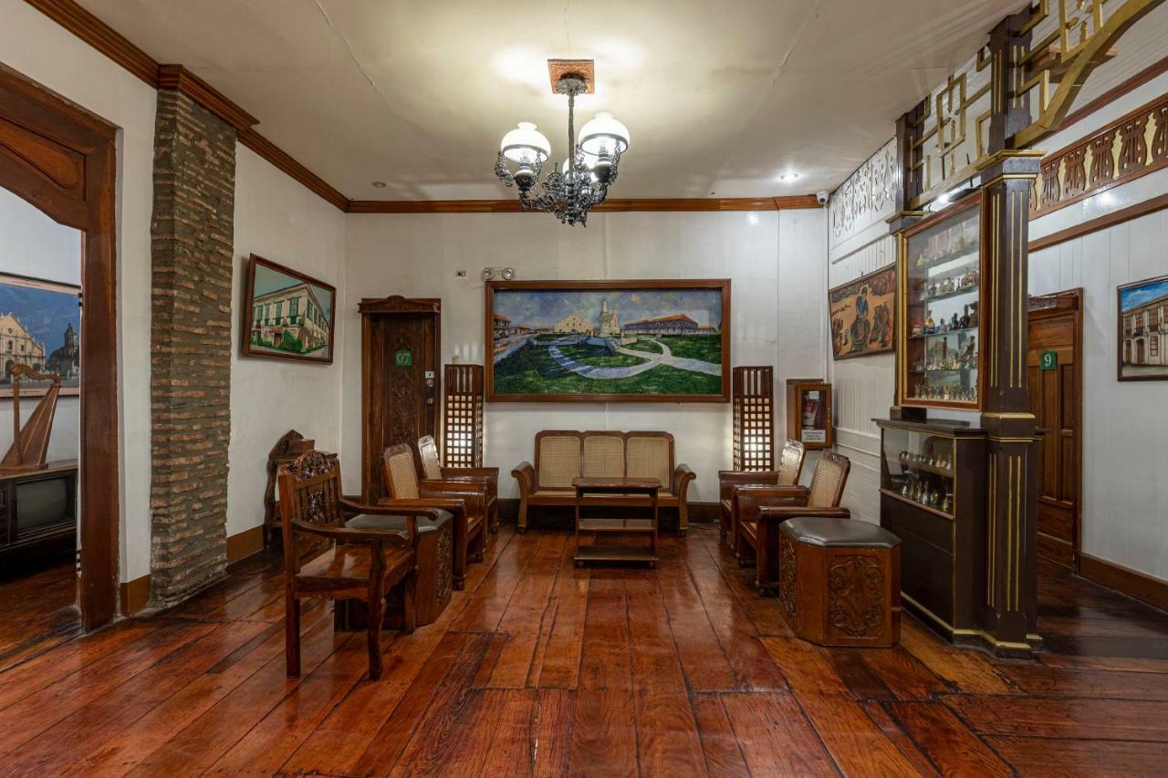 Zen Rooms Grandpa'S Inn Βιγκάν Εξωτερικό φωτογραφία