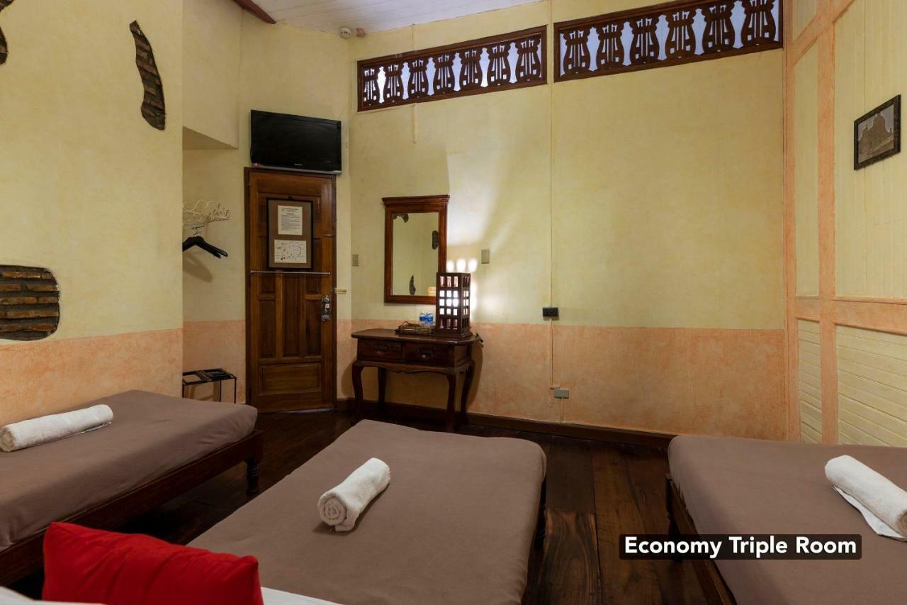 Zen Rooms Grandpa'S Inn Βιγκάν Εξωτερικό φωτογραφία